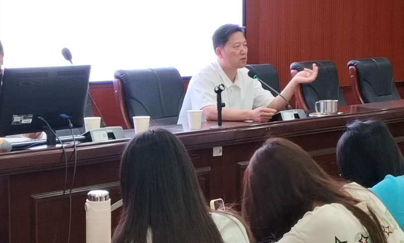 義務(wù)輔導(dǎo)育桃李 匠心筑夢(mèng)守初心 ——衡陽(yáng)幼兒師專教師屈清華助力學(xué)生"闖關(guān)"教資面試