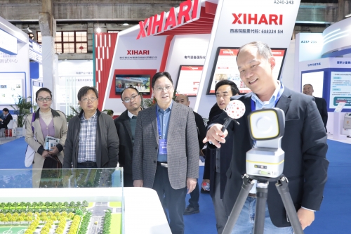 衡陽幼兒師專組織教職員工參觀第二屆計量儀器裝備展