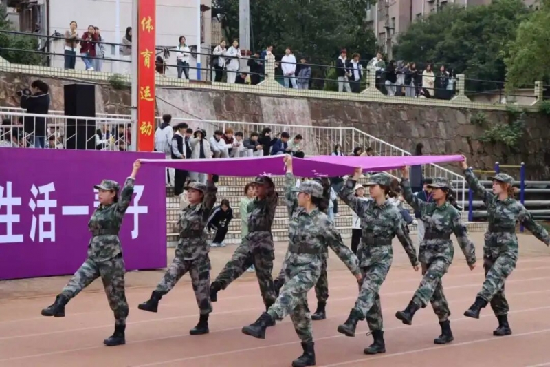 秋日運(yùn)動(dòng)會(huì)，青春最閃耀