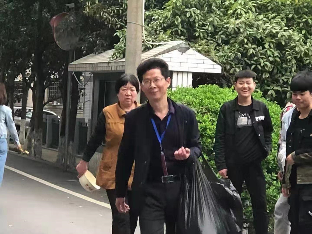 “衣舊情深，舊衣捐贈(zèng)” ——衡陽(yáng)幼高專(zhuān)耒陽(yáng)學(xué)院開(kāi)展學(xué)雷鋒舊衣捐贈(zèng)活動(dòng)