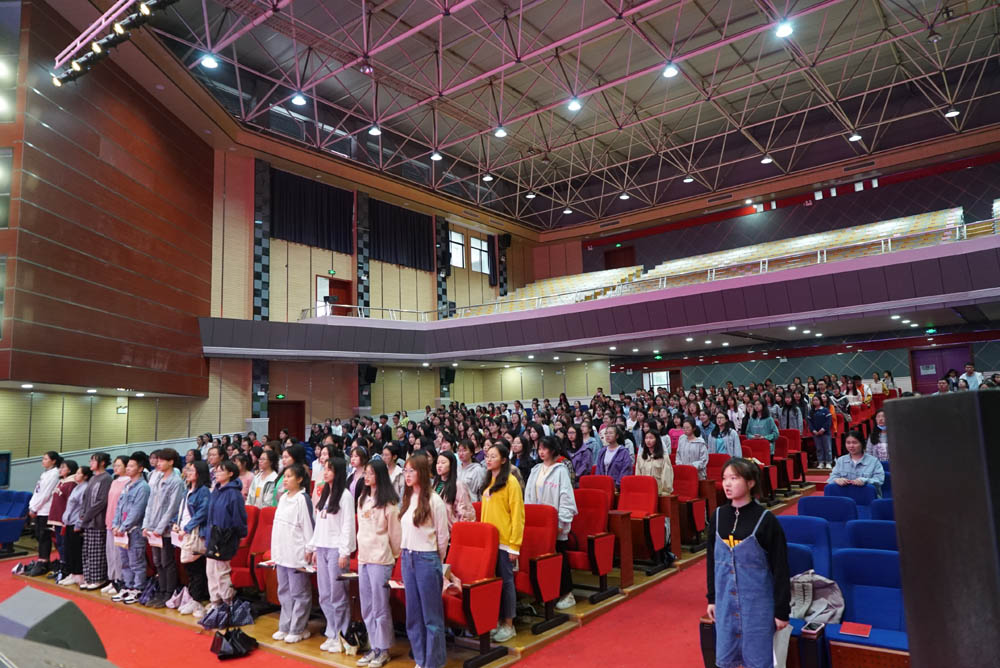 衡陽幼高專舉行2021年度業(yè)余黨校第一期培訓(xùn)班開班典禮暨首場培訓(xùn)課 衡陽幼高專舉行2021年度業(yè)余黨校第一期培訓(xùn)班開班典禮暨首場培訓(xùn)課