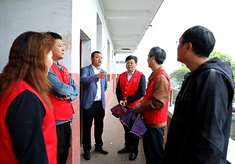 衡陽幼高?！傲羰貎和P(guān)愛工程”第二批結(jié)對幫扶起航