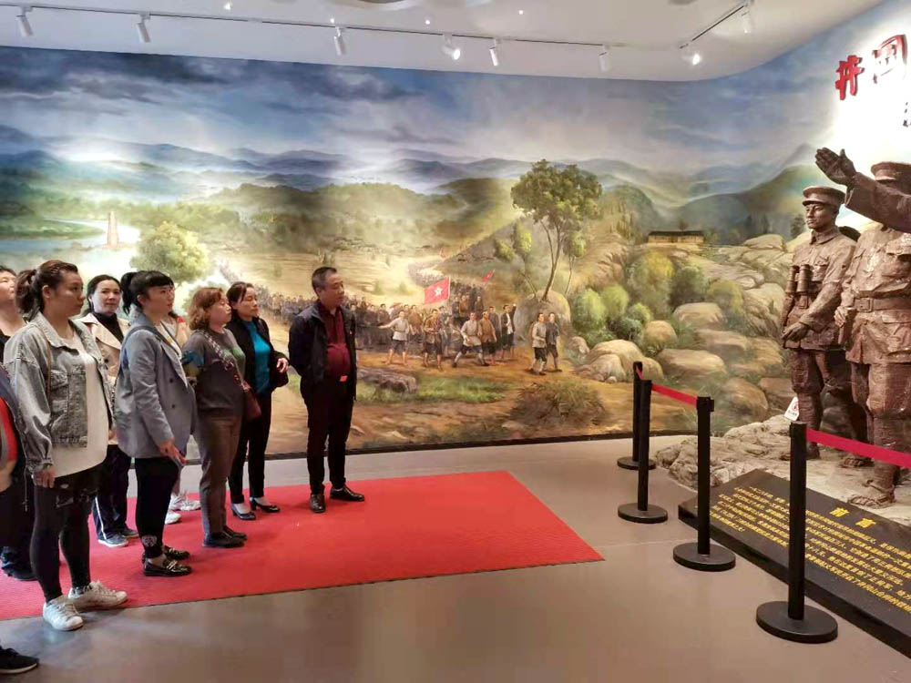 衡陽(yáng)幼高專附屬藝術(shù)中專黨總支開展“湘南起義筑黨魂 學(xué)史崇德踐力行”主題黨日活動(dòng)