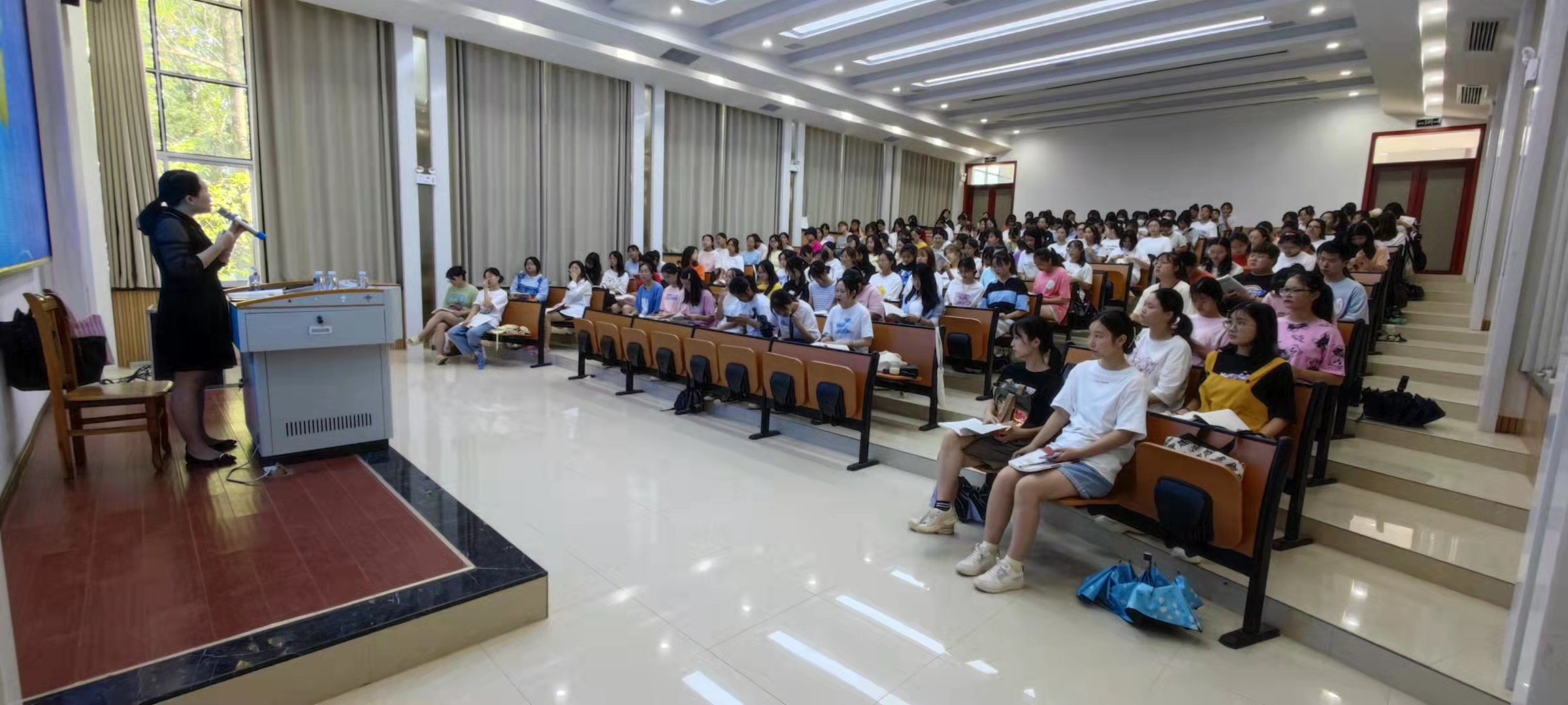 線上線下結(jié)合，奮力備戰(zhàn)自考