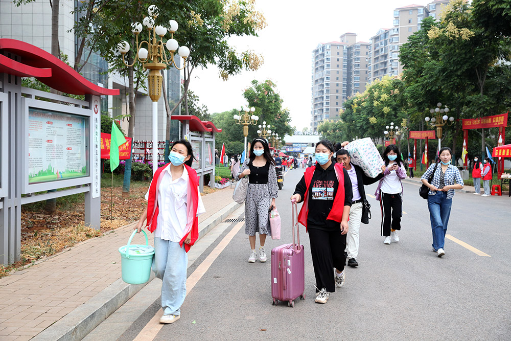 金秋十月，溫情迎新——衡陽幼高專喜迎2021級高招大專新生