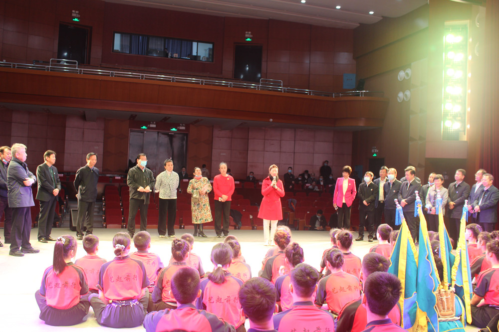 【衡陽日報(bào)】盧展工率全國政協(xié)京昆室調(diào)研組來湘調(diào)研 【衡陽日報(bào)】盧展工率全國政協(xié)京昆室調(diào)研組來湘調(diào)研