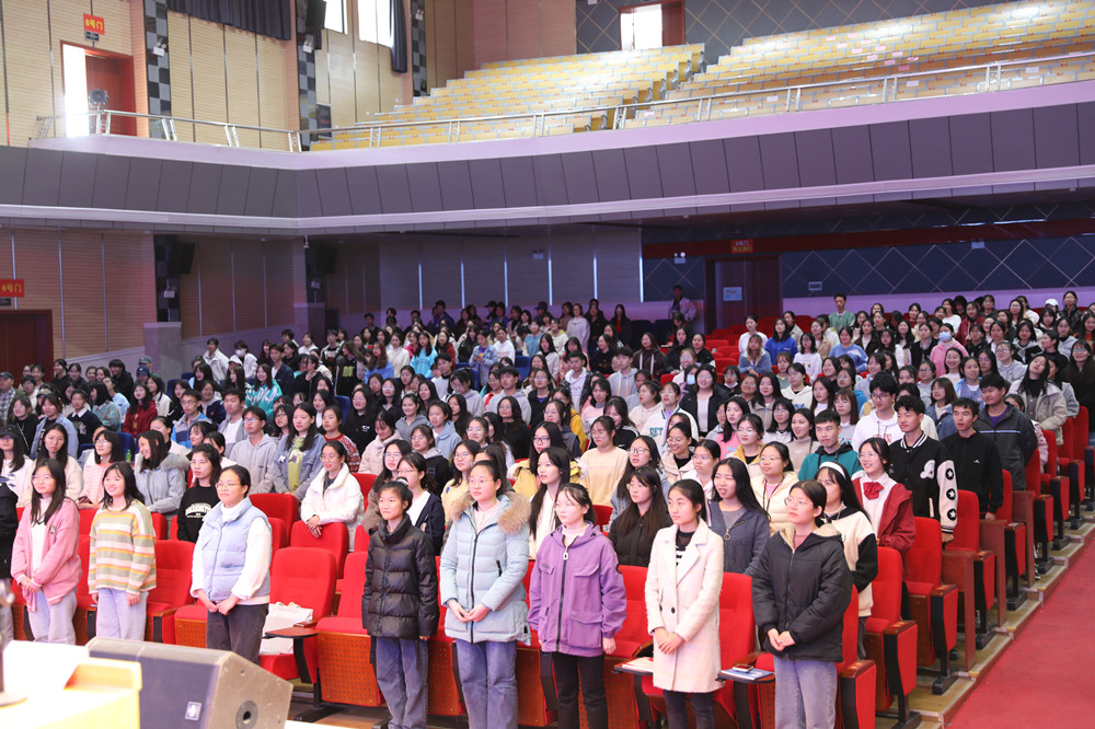 衡陽幼高專舉辦業(yè)余黨校第3期入黨啟蒙教育培訓(xùn) 衡陽幼高專舉辦業(yè)余黨校第3期入黨啟蒙教育培訓(xùn)