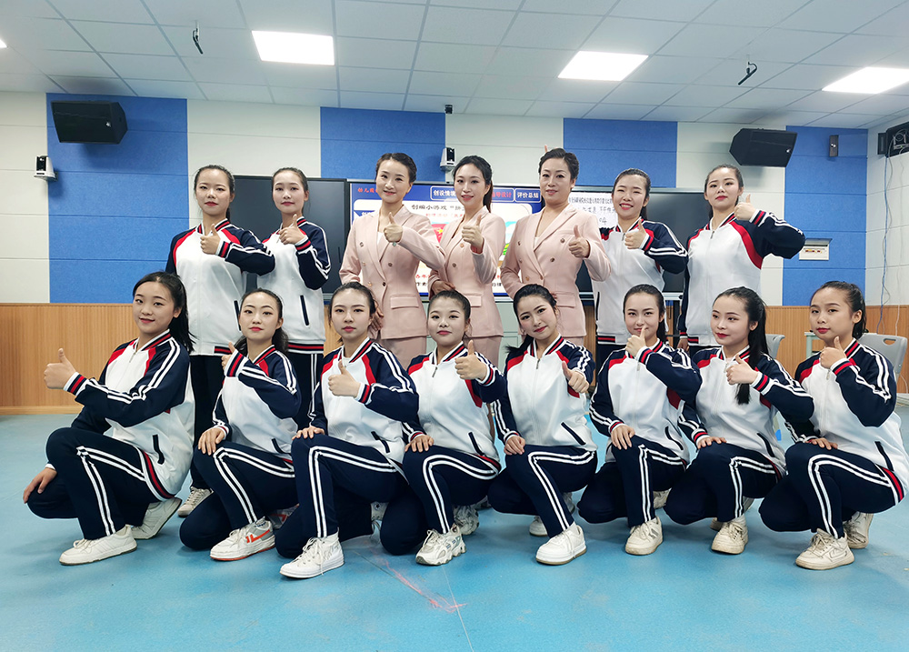 辛勤耕耘結(jié)碩果，奮力拼搏創(chuàng)輝煌 ——我校教師楊潔、曹蓓、方潔團(tuán)隊(duì)參加全國(guó)職業(yè)院校技能大賽教學(xué)能力比賽側(cè)記