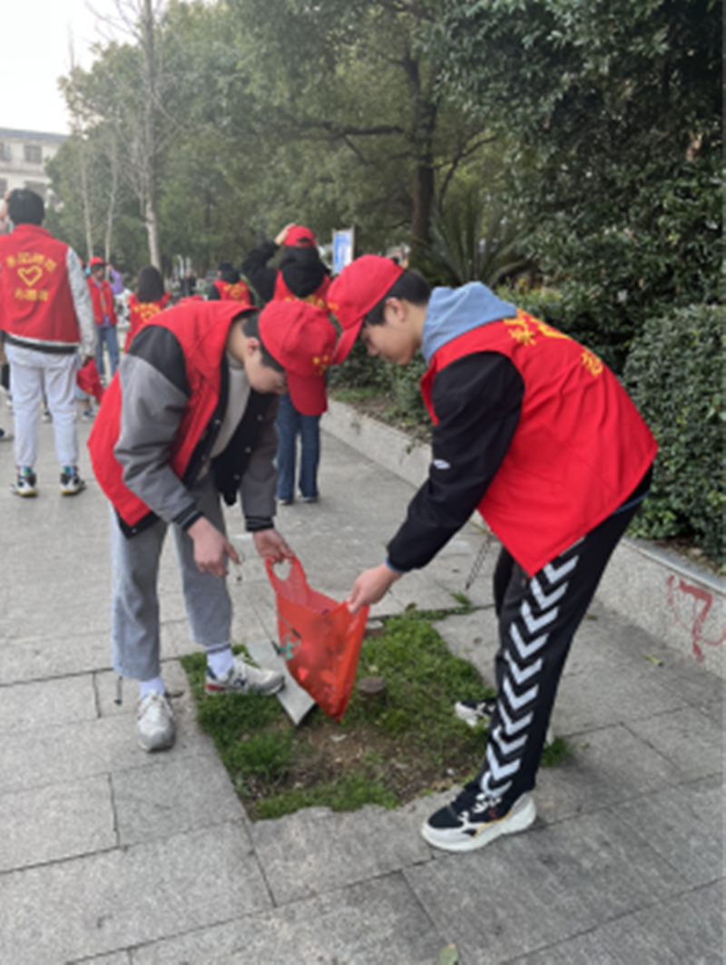 衡陽(yáng)幼高專耒陽(yáng)學(xué)院開(kāi)展學(xué)雷鋒志愿服務(wù)活動(dòng)