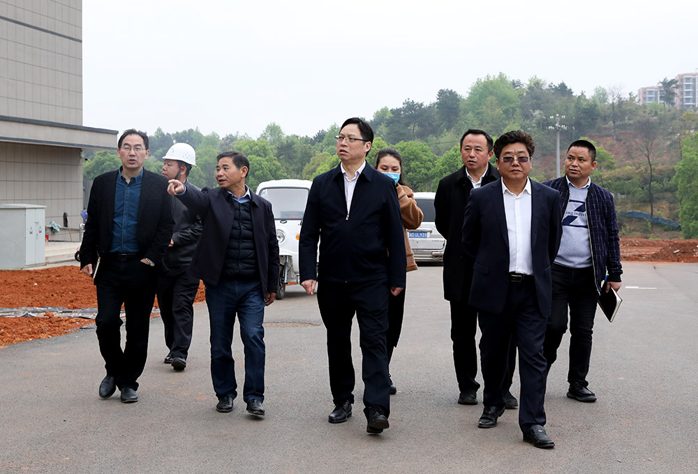 黨委書記李來清、校長鄧昌大深入一線調(diào)研