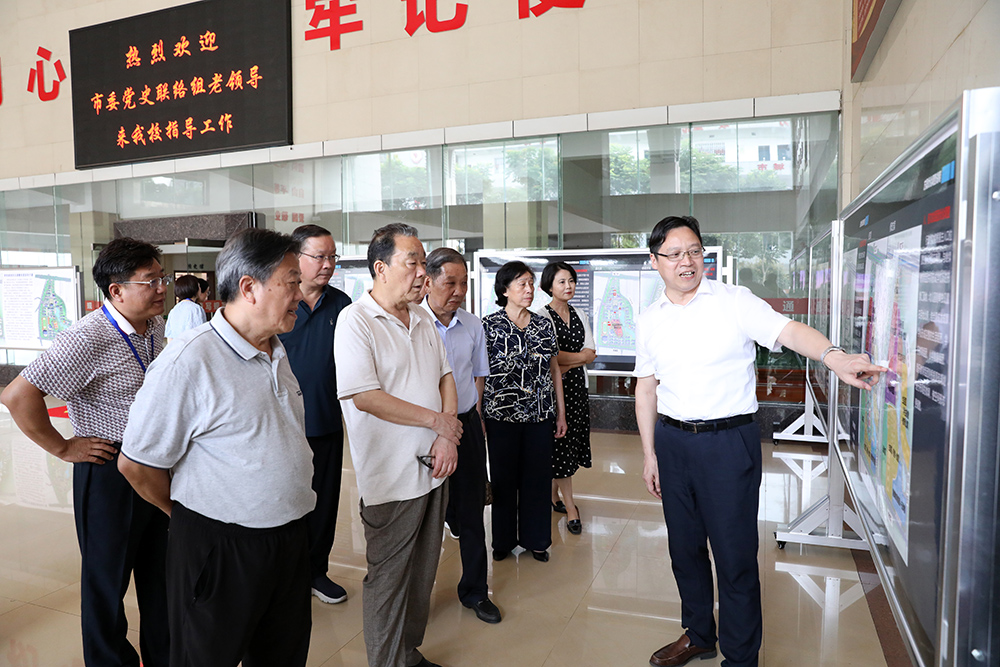 市委黨史聯(lián)絡(luò)組來我?？疾煺{(diào)研