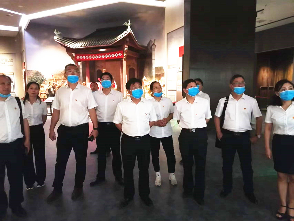 我校機關(guān)第二黨支部赴常寧市水口山工人運動紀(jì)念館開展主題黨日活動