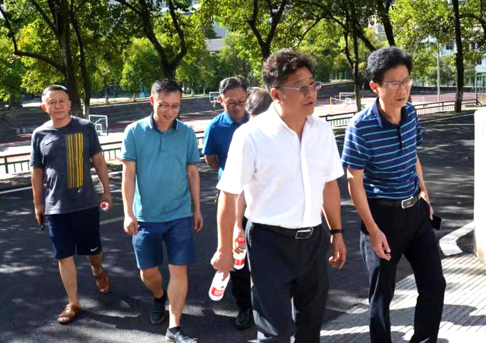 校長(zhǎng)鄧昌大調(diào)研藝校校區(qū)、耒陽(yáng)校區(qū)新學(xué)期開學(xué)準(zhǔn)備工作