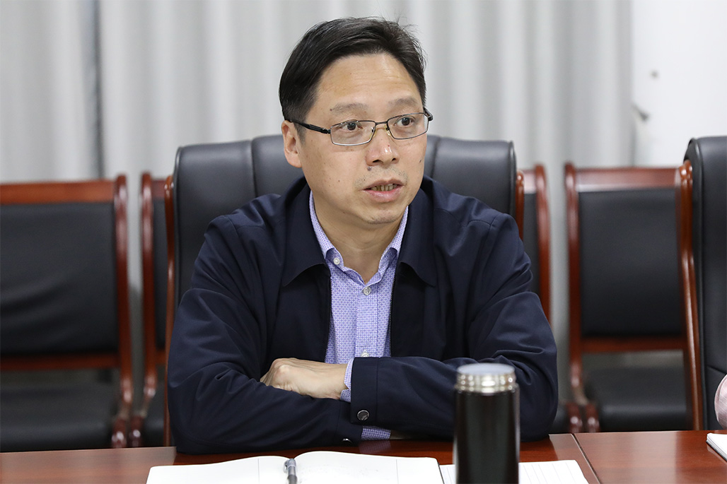 校黨委書記李來清主持召開馬克思主義學(xué)院教師座談會 校黨委書記李來清主持召開馬克思主義學(xué)院教師座談會