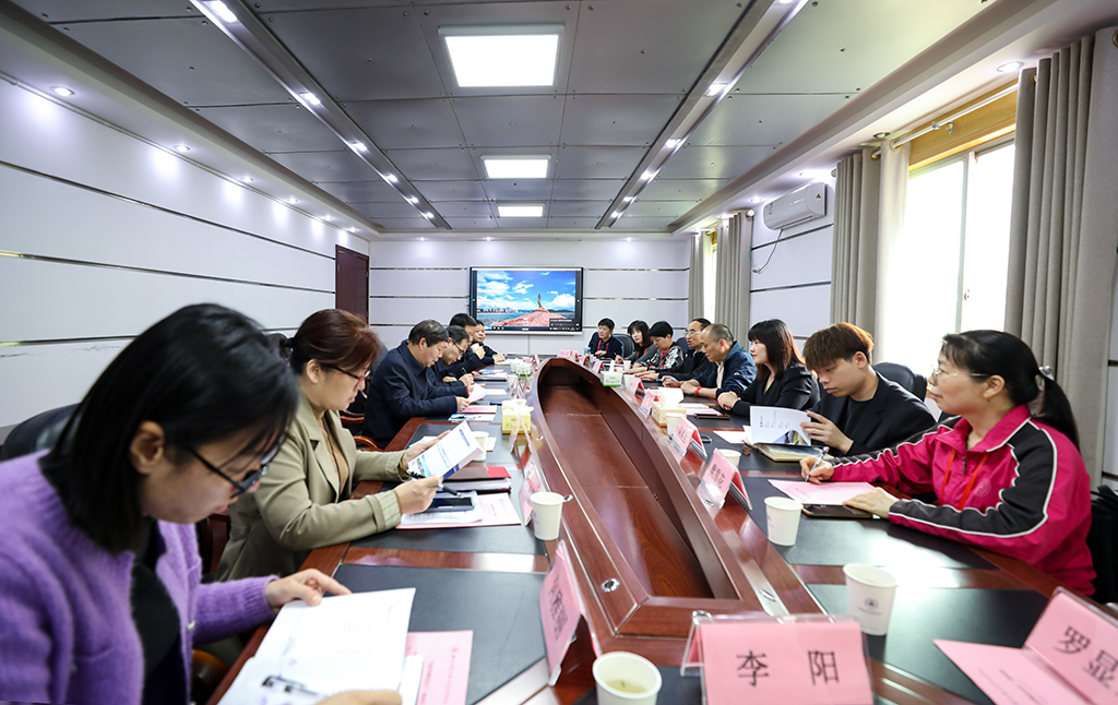 珠海市香洲區(qū)人社部門(mén)、區(qū)屬重點(diǎn)企業(yè)負(fù)責(zé)人代表團(tuán)來(lái)我校調(diào)研交流