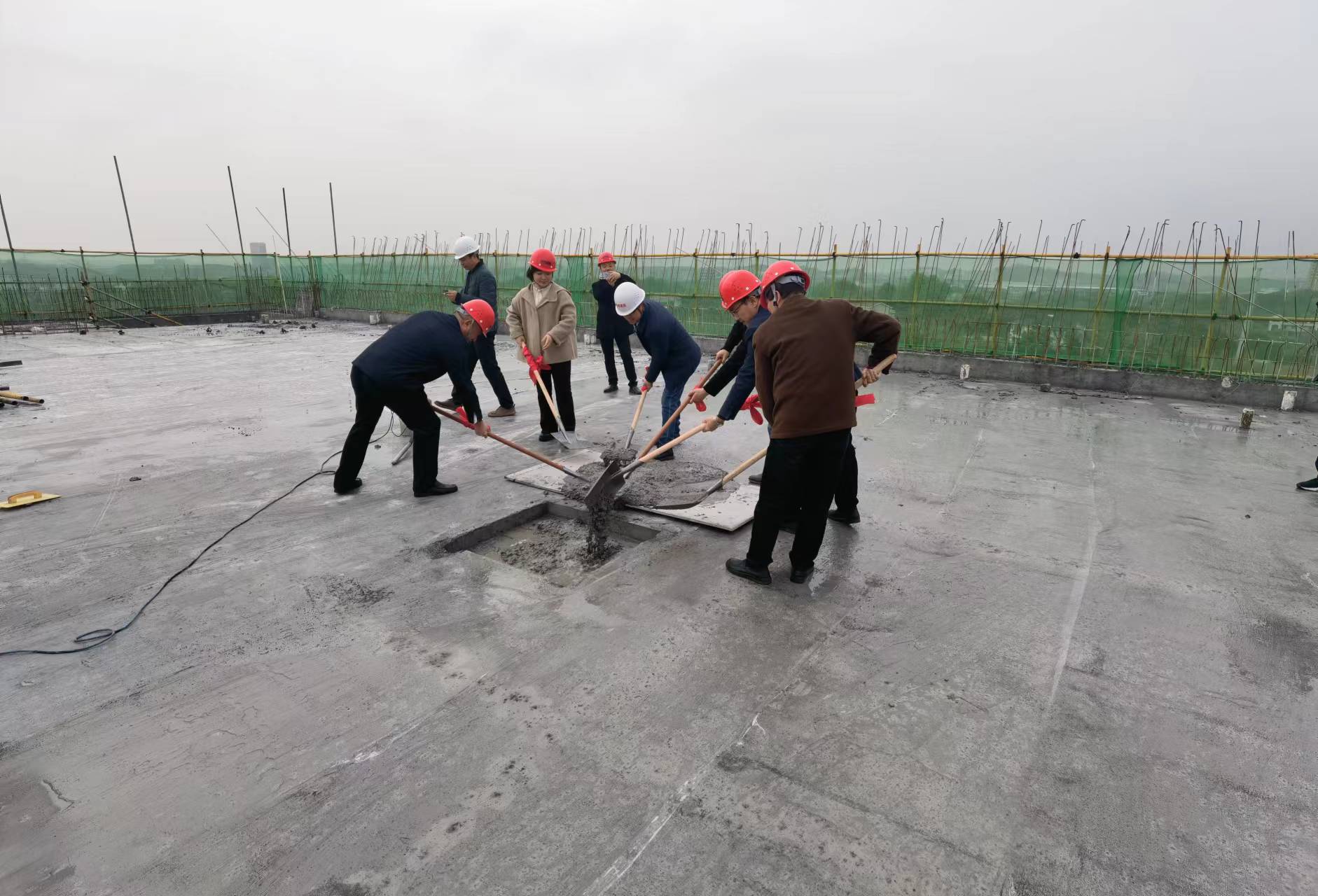 衡陽幼兒師范高等?？茖W(xué)校14#學(xué)生宿舍順利封頂