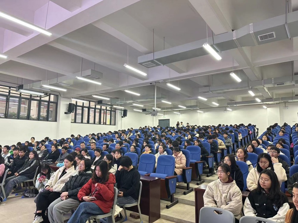 清風(fēng)氣正抓三風(fēng)，比學(xué)趕超傲群雄 ----數(shù)信系舉行三風(fēng)建設(shè)專(zhuān)項(xiàng)整治活動(dòng)動(dòng)員大會(huì)