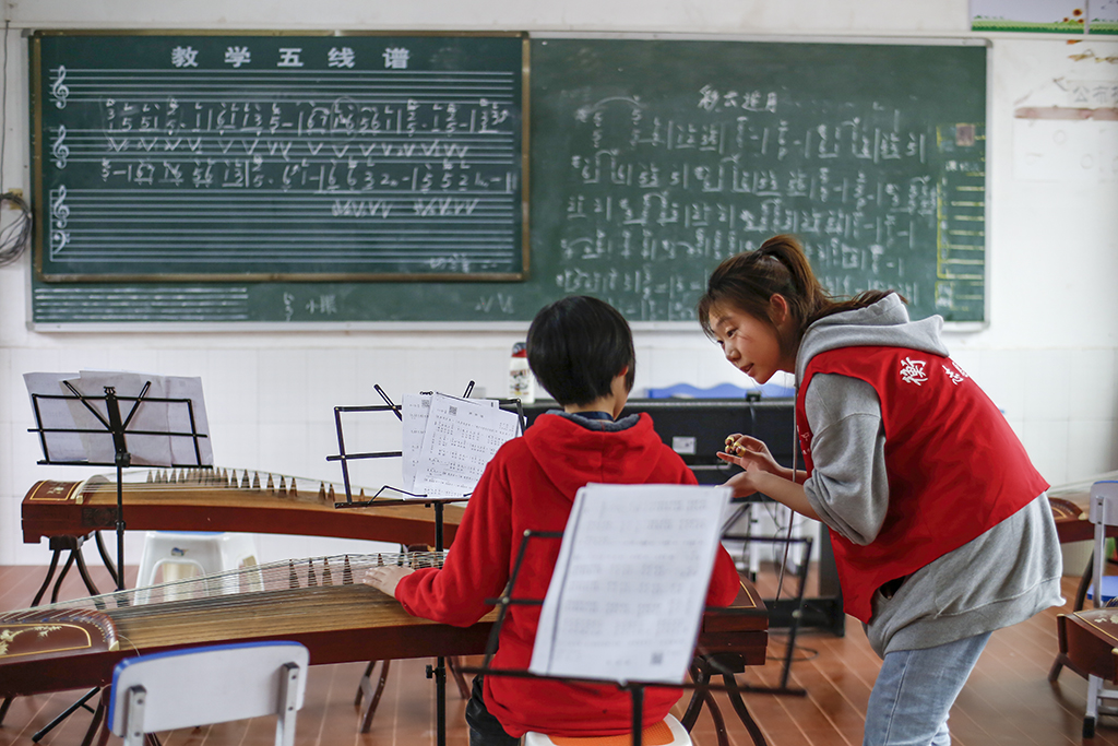“藝”起成長，伴你同行 ——衡陽幼兒師專志愿者赴衡南縣松江聯(lián)合學(xué)校長嶺校區(qū)開展支教幫扶活動