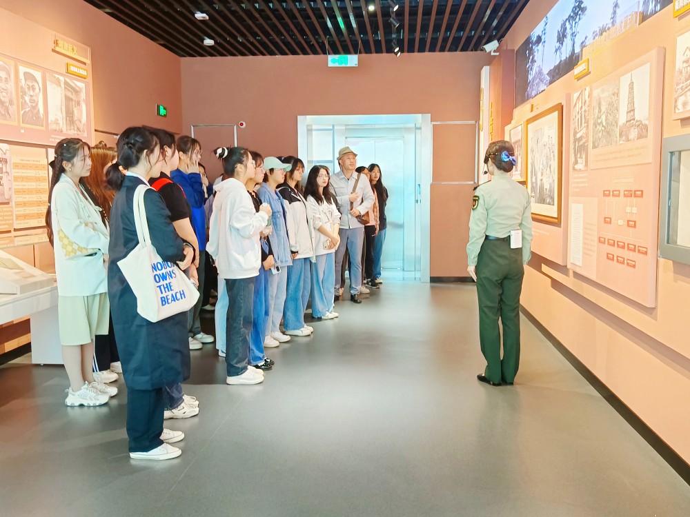 參觀紅色基地，追尋革命精神  ——小學(xué)教育系學(xué)生黨支部開展主題黨日活動(dòng)