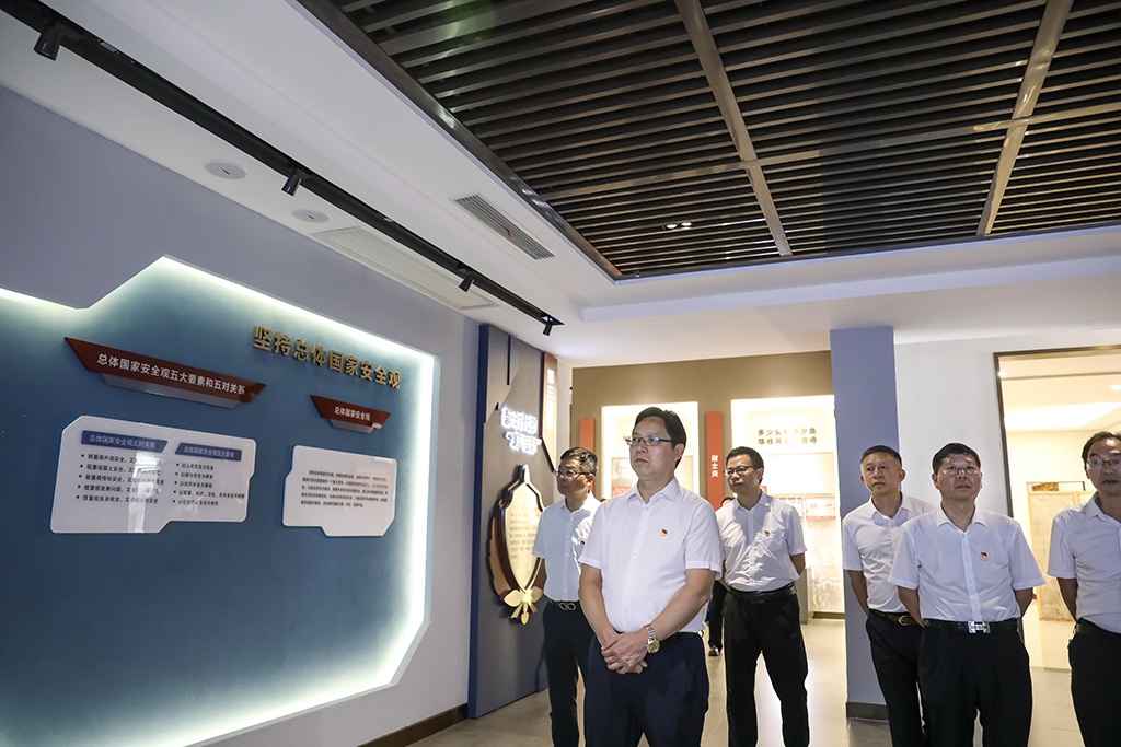 弘揚(yáng)革命精神  傳承紅色基因——衡陽(yáng)幼兒師專黨委理論學(xué)習(xí)中心組開(kāi)展主題黨日活動(dòng)